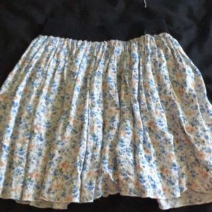 Elastic band short floral skirt